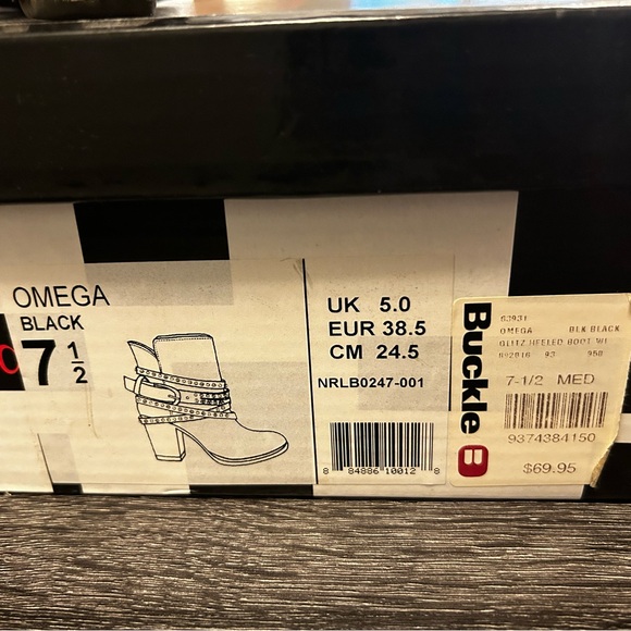 NOT RATED Heeled Boots - Picture 2 of 10